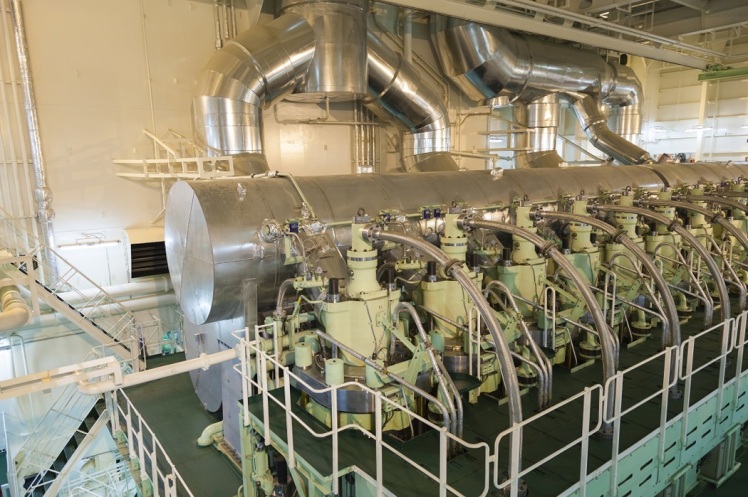 کنترل مطمئن فشار و دمای موتورهای اصلی و کمکی (Main and Auxiliary Engines) در صنایع و کشتیرانی با تجهیزات دانفوس